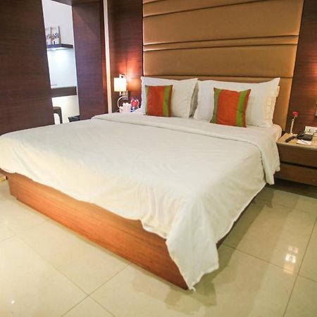 Hotel The Samilton Kalkuta Zewnętrze zdjęcie