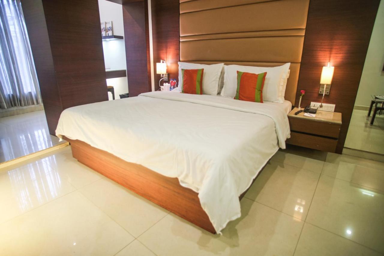 Hotel The Samilton Kalkuta Zewnętrze zdjęcie