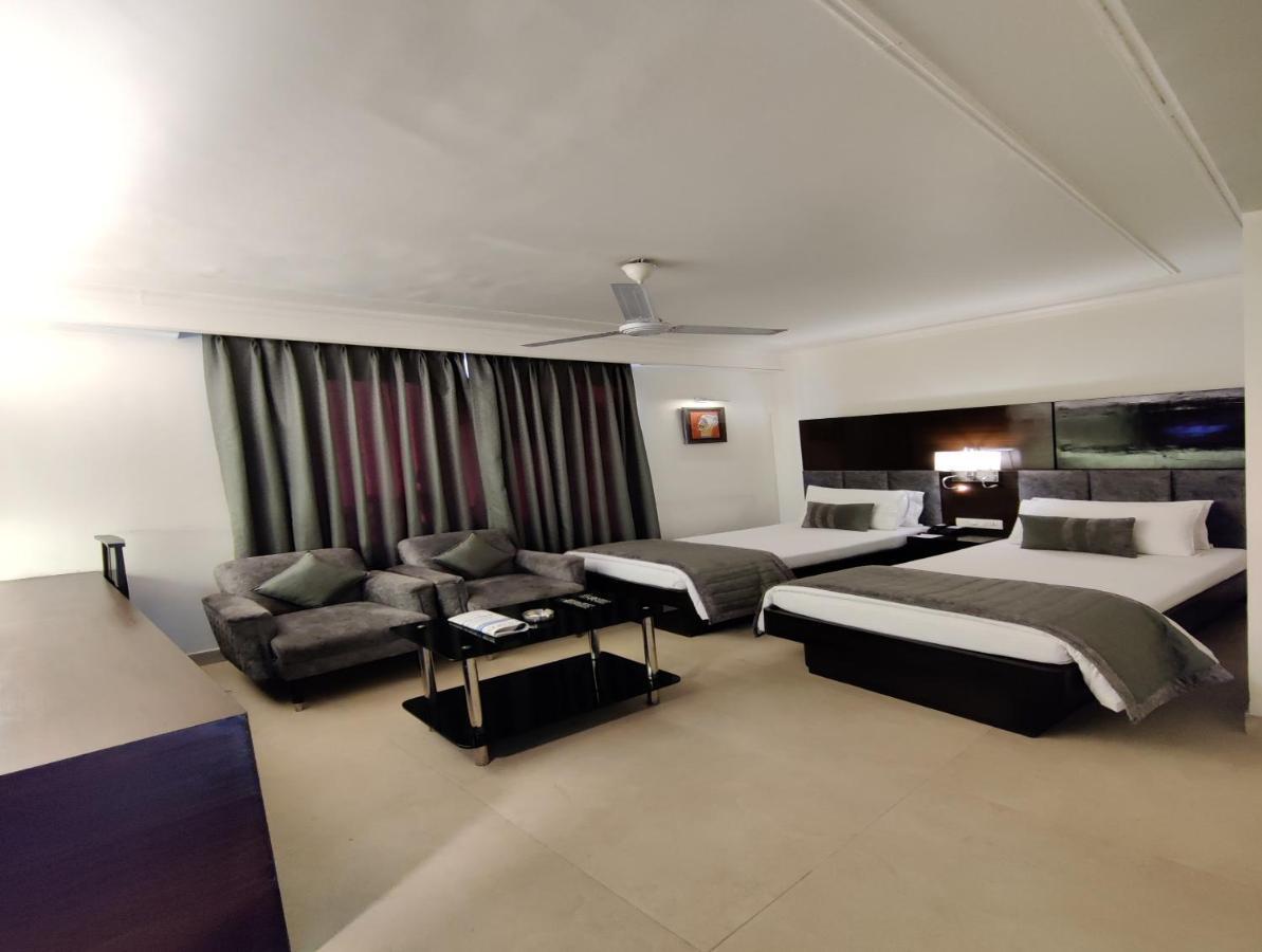 Hotel The Samilton Kalkuta Zewnętrze zdjęcie
