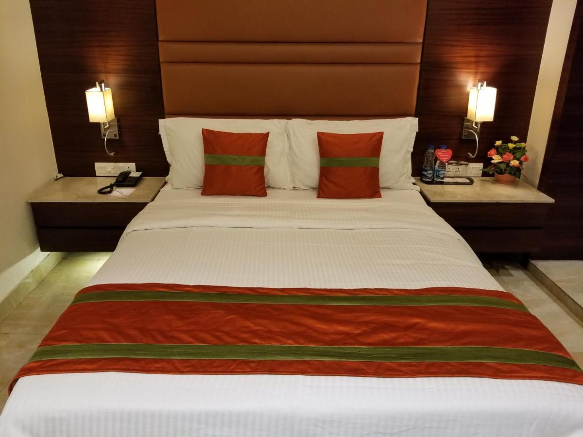 Hotel The Samilton Kalkuta Zewnętrze zdjęcie