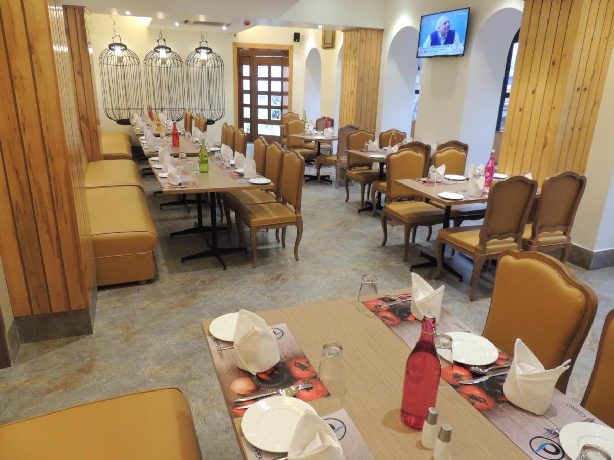 Hotel The Samilton Kalkuta Zewnętrze zdjęcie